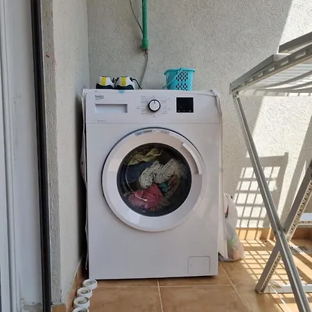 Family 6 * Vlorë